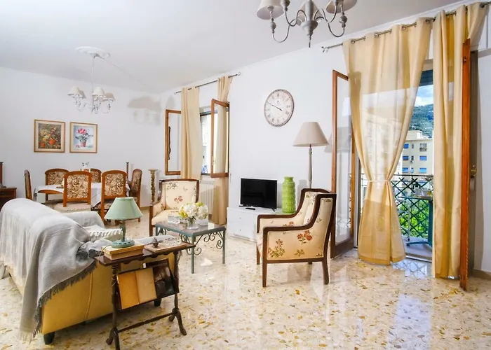 Green House Adriana Feriehus Sorrento